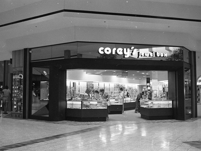 Lansing Mall - From Robert Doty On Facebook (newer photo)